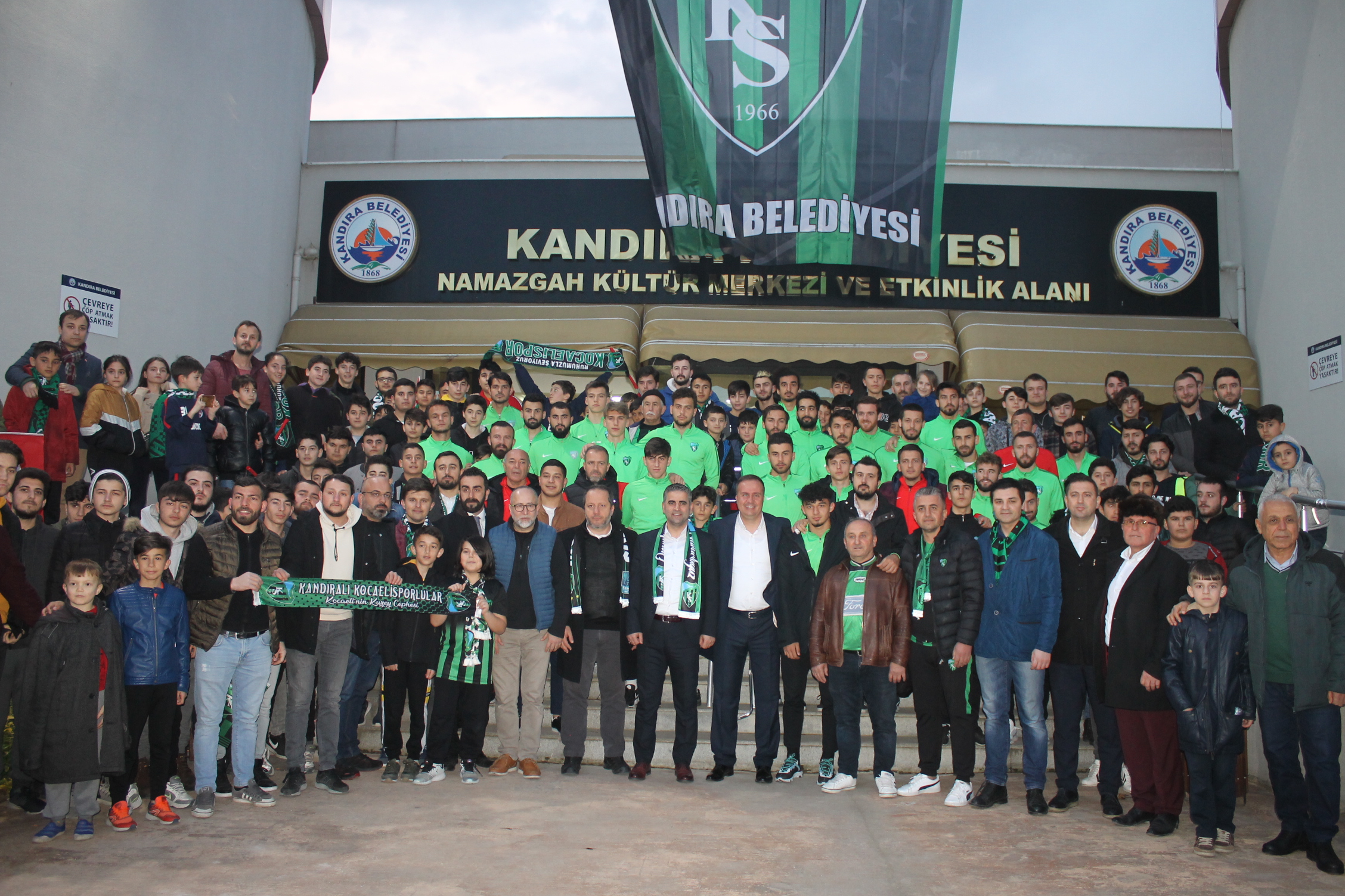 Takımımız Kandıra'da taraftar ile buluştu